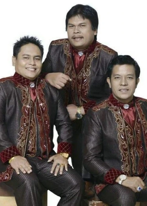 Trio Elexis